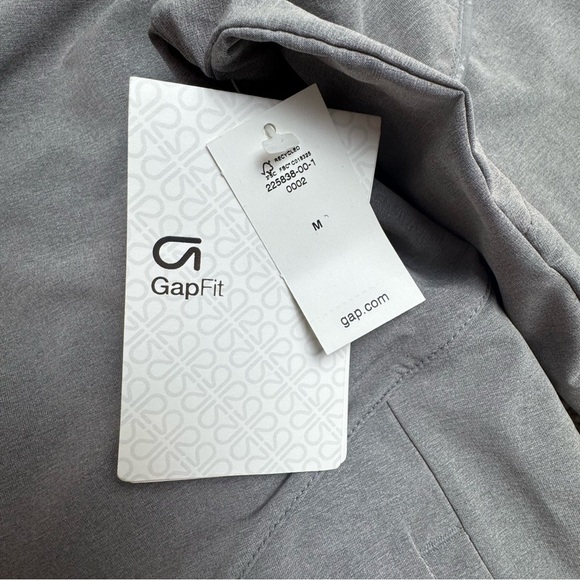 Gap GapFit Full Zip Active Performance Jacket Gray Women’s Size M NWT - Picture 3 of 8